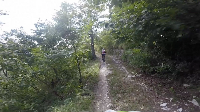 attraversato il bosco fitto, si inizia a vedere il cielo